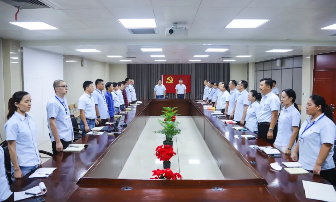 亚洲熟女乱色综合亚洲图片党总支召开5月份主题党日专题会议